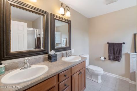 16 Callaway Circle Loudonville NY 12211