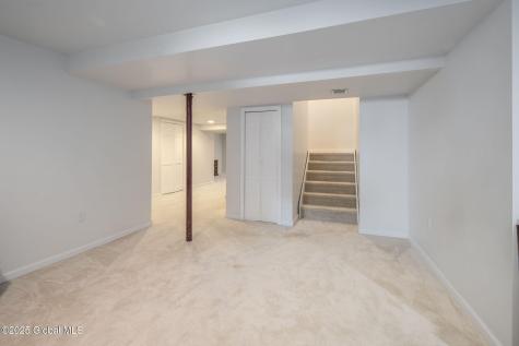 16 Callaway Circle Loudonville NY 12211