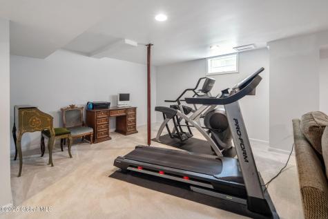 16 Callaway Circle Loudonville NY 12211