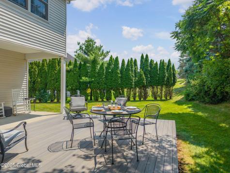 16 Callaway Circle Loudonville NY 12211