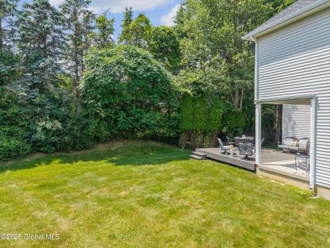 16 Callaway Circle Loudonville NY 12211