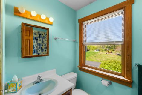 22 Island View Road Cohoes NY 12047