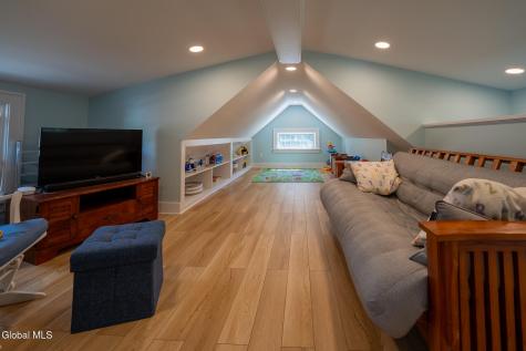 49 Glendale Avenue Albany NY 12208