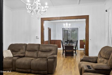 4 Maplewood Avenue Colonie NY 12205