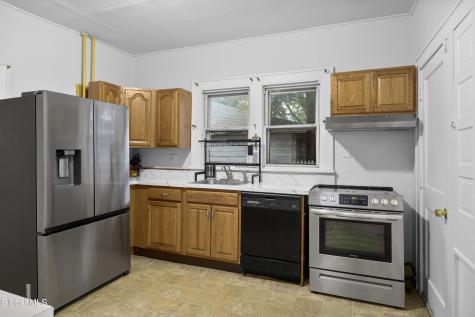 4 Maplewood Avenue Colonie NY 12205