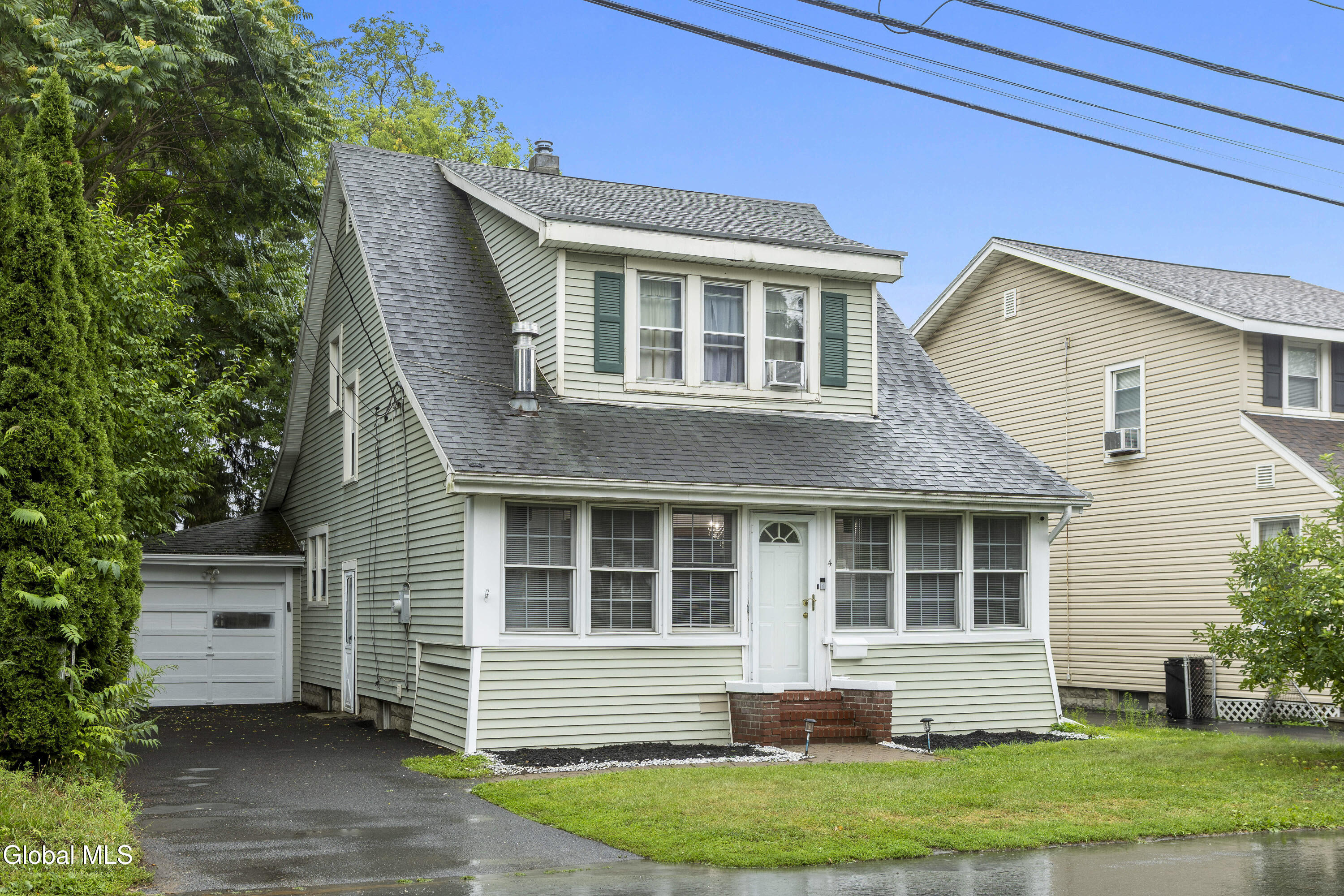 4 Maplewood Avenue Colonie NY 12205