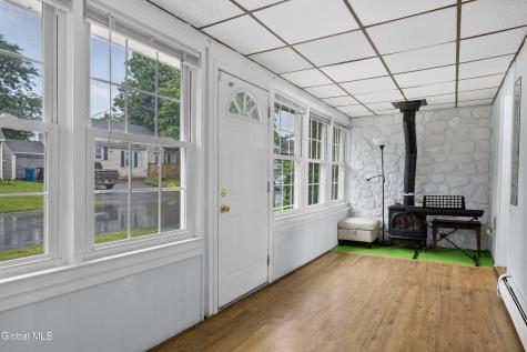 4 Maplewood Avenue Colonie NY 12205