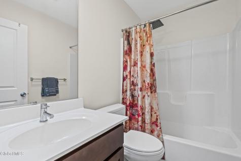 13 Weston Way Malta NY 12020