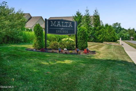 13 Weston Way Malta NY 12020