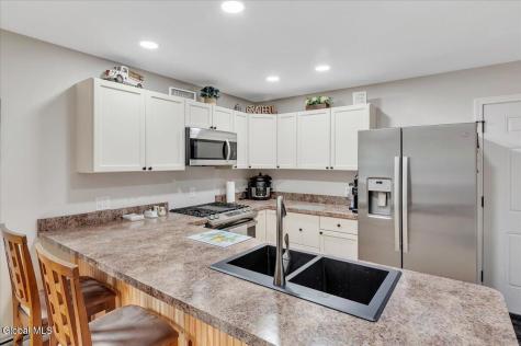 5 Lake Hills Road Troy NY 12180