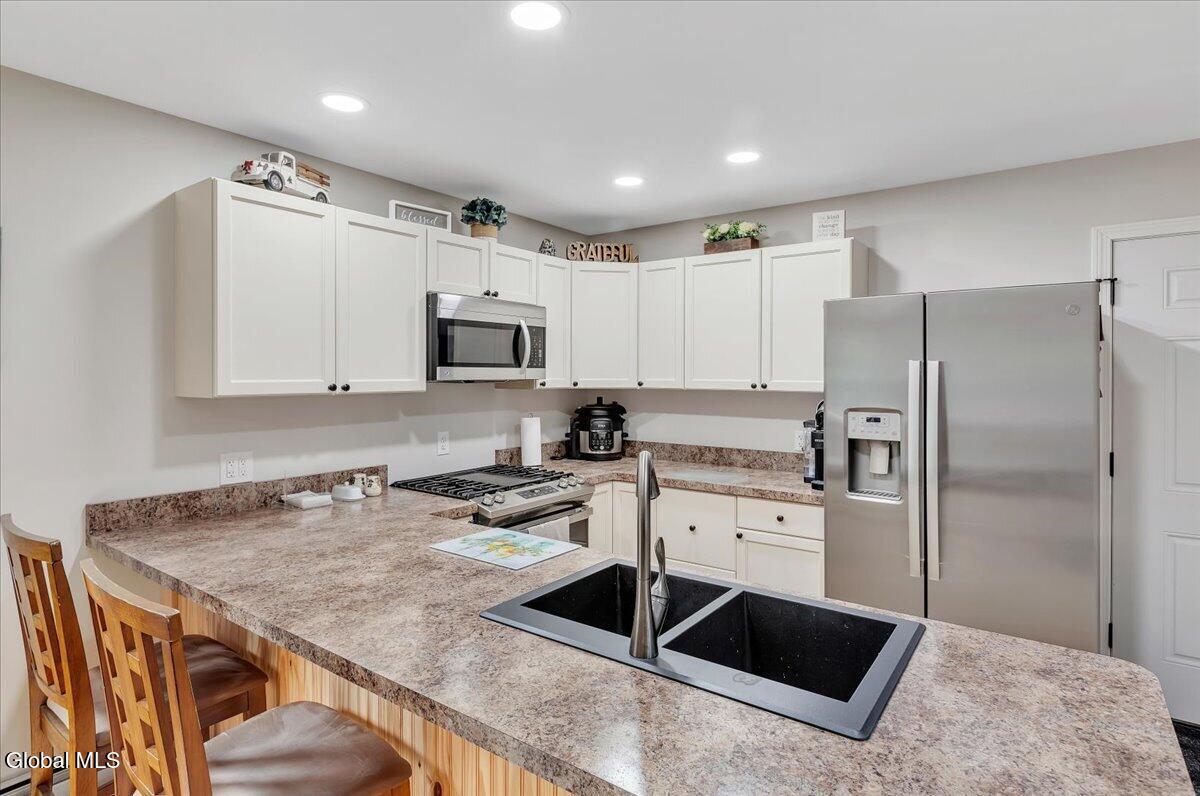 5 Lake Hills Road Troy NY 12180
