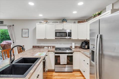 5 Lake Hills Road Troy NY 12180