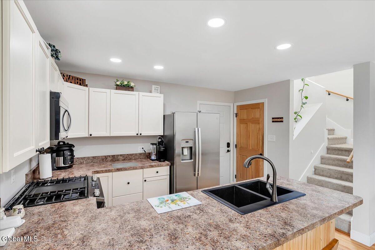 5 Lake Hills Road Troy NY 12180