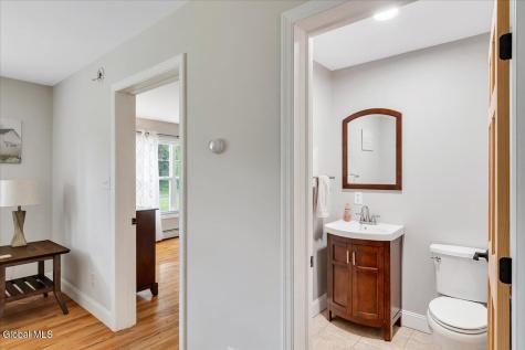 5 Lake Hills Road Troy NY 12180