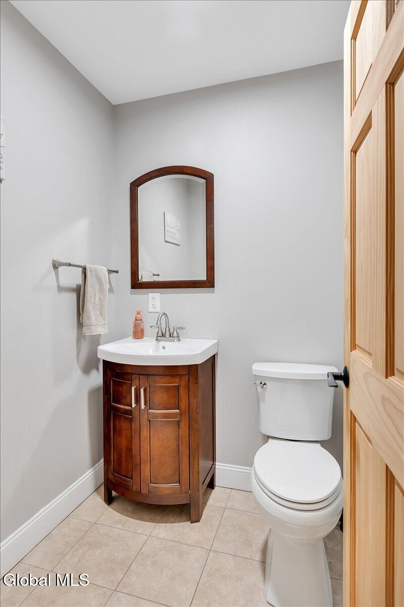 5 Lake Hills Road Troy NY 12180