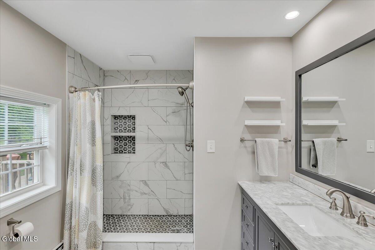 5 Lake Hills Road Troy NY 12180