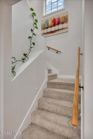 5 Lake Hills Road Troy NY 12180
