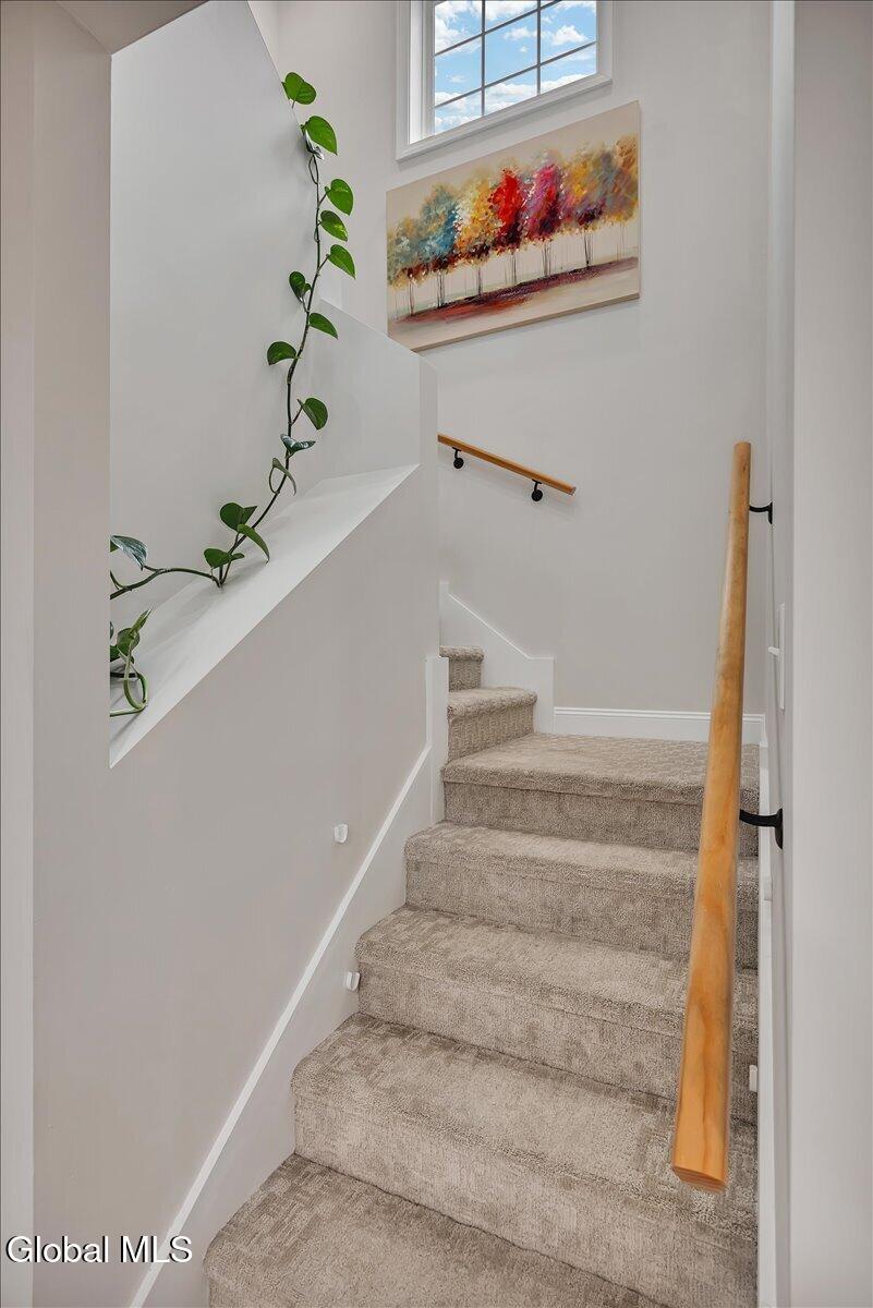 5 Lake Hills Road Troy NY 12180