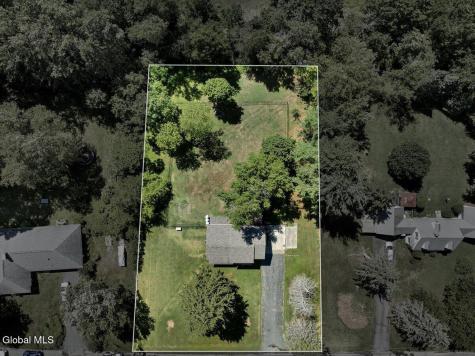 5 Lake Hills Road Troy NY 12180