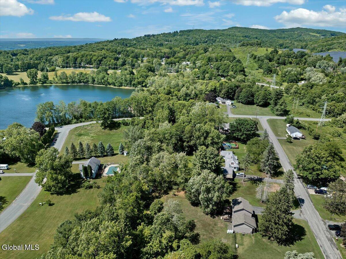 5 Lake Hills Road Troy NY 12180