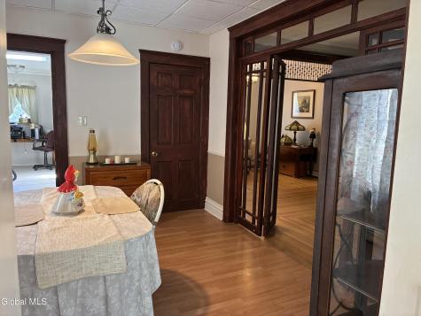 464 8th Avenue Troy NY 12182