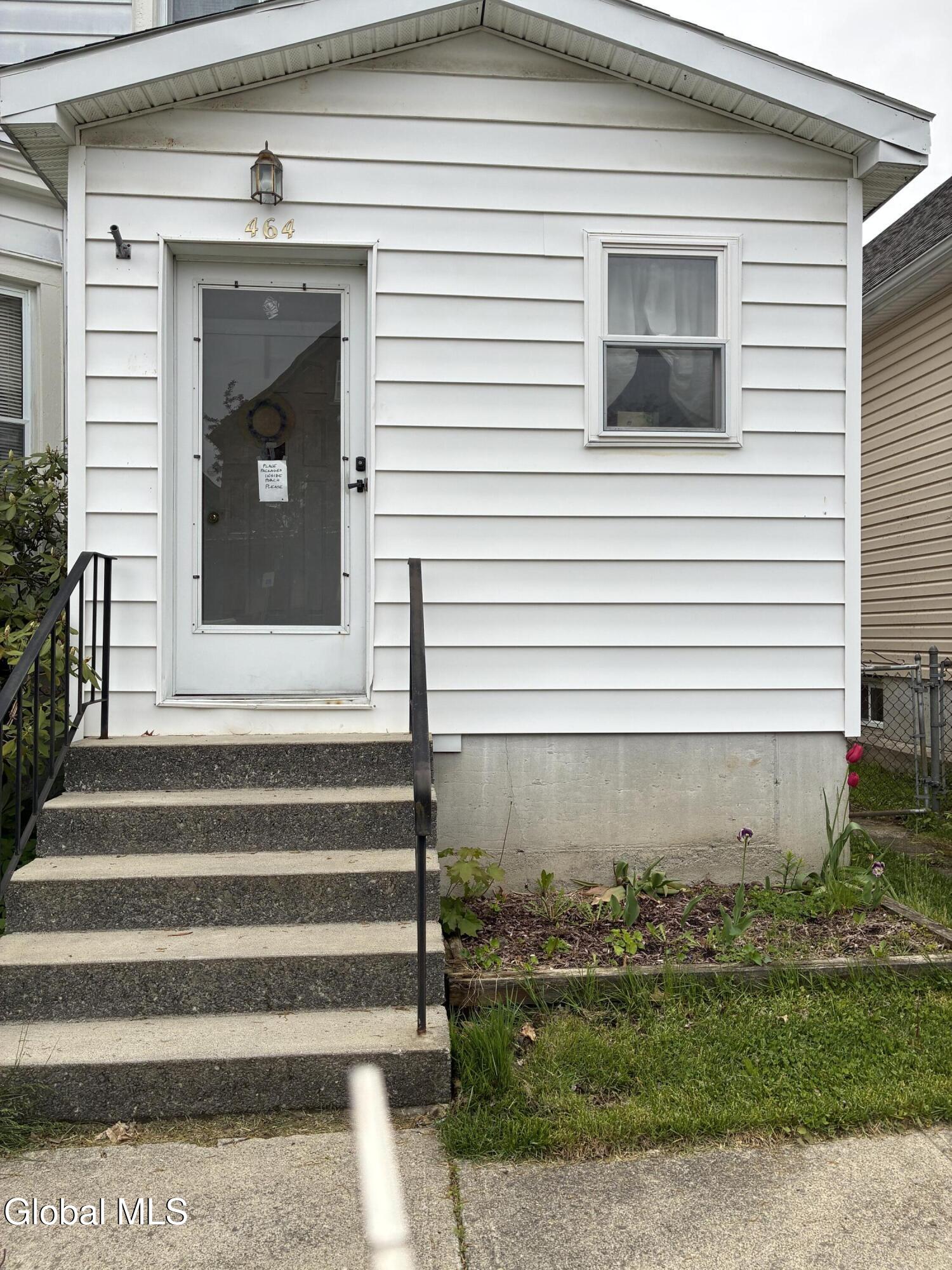 464 8th Avenue Troy NY 12182