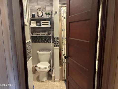 464 8th Avenue Troy NY 12182
