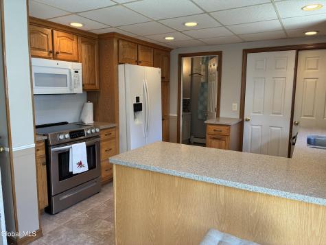 464 8th Avenue Troy NY 12182