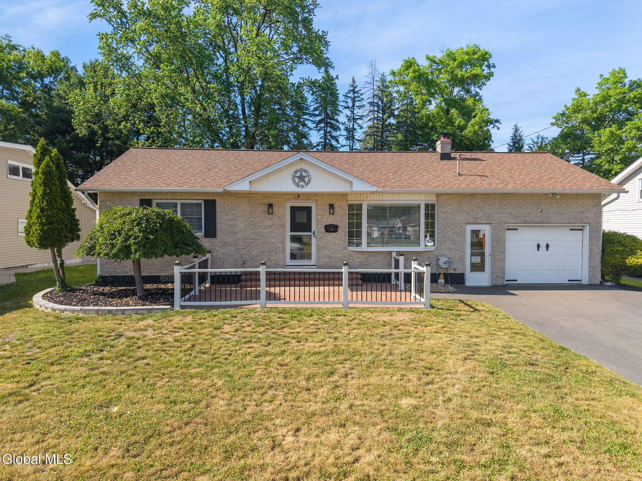 6 Bertone Drive Schenectady NY 12306