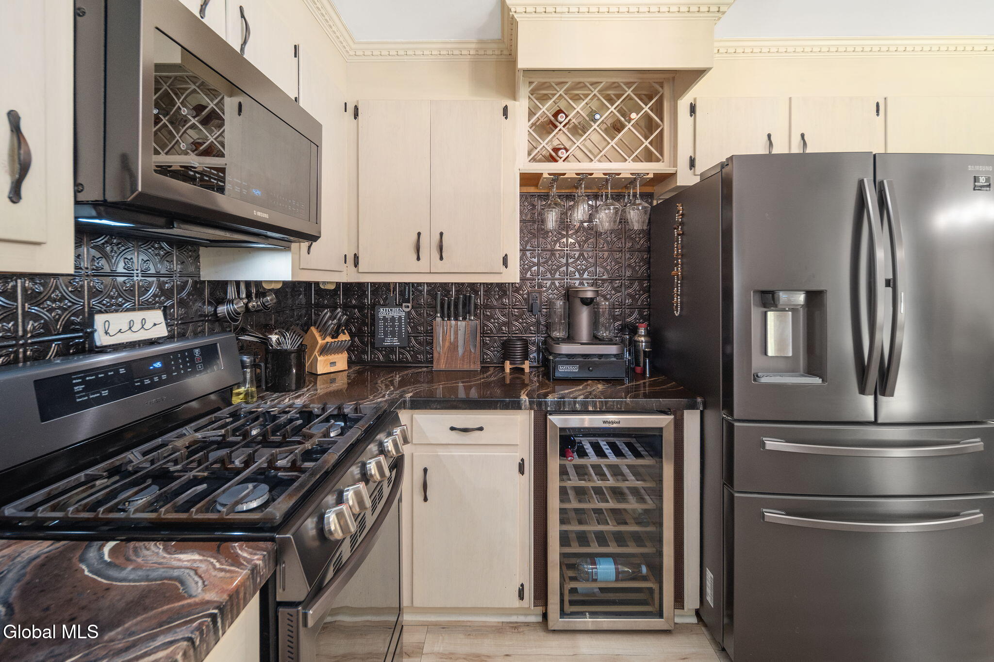 6 Bertone Drive Schenectady NY 12306