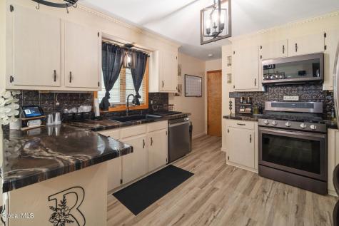 6 Bertone Drive Schenectady NY 12306