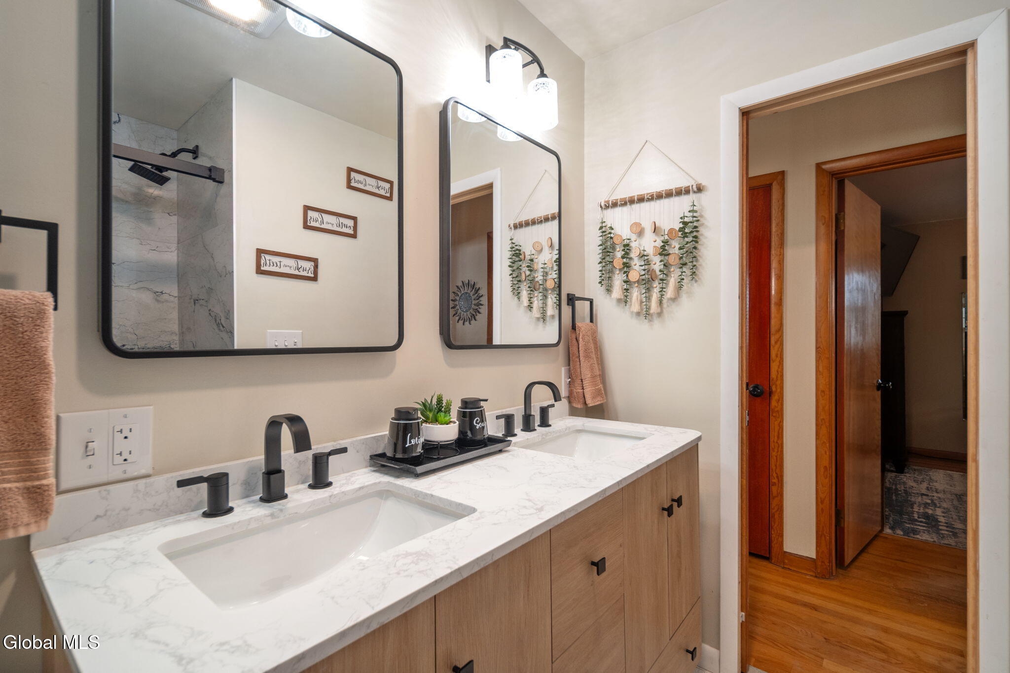 6 Bertone Drive Schenectady NY 12306
