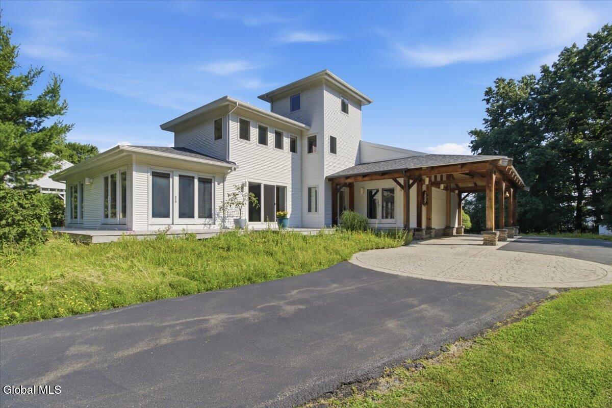 41 Mountain Way Troy NY 12182