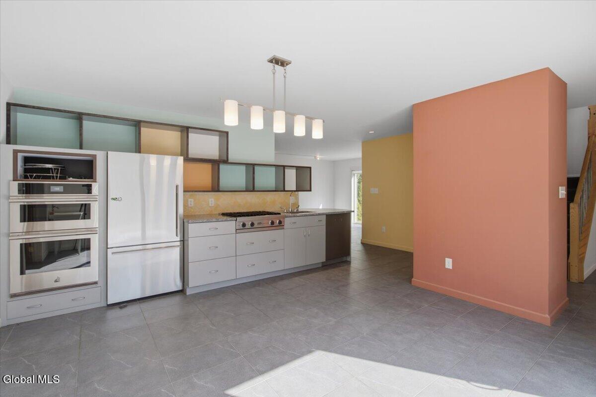 41 Mountain Way Troy NY 12182
