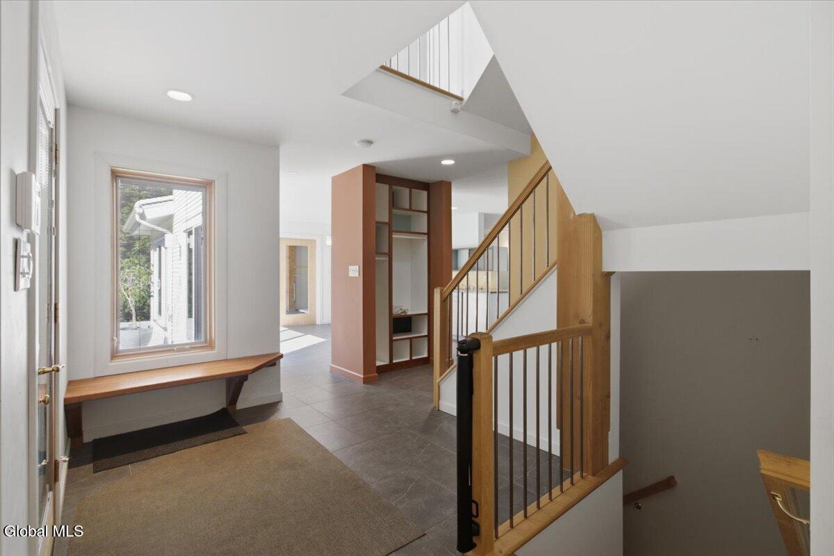 41 Mountain Way Troy NY 12182