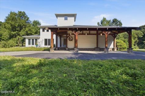 41 Mountain Way Troy NY 12182