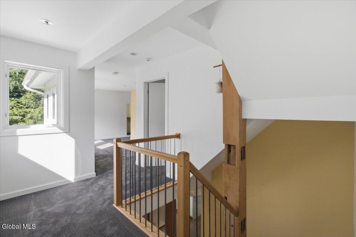41 Mountain Way Troy NY 12182