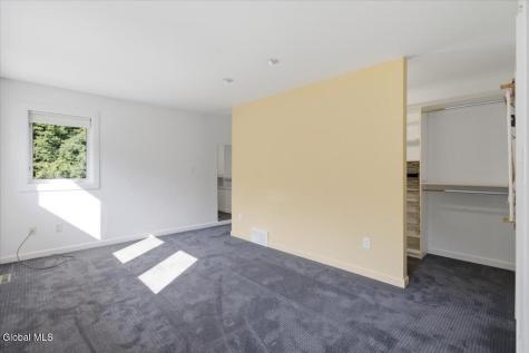 41 Mountain Way Troy NY 12182