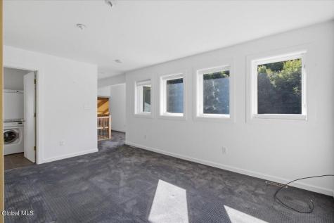 41 Mountain Way Troy NY 12182