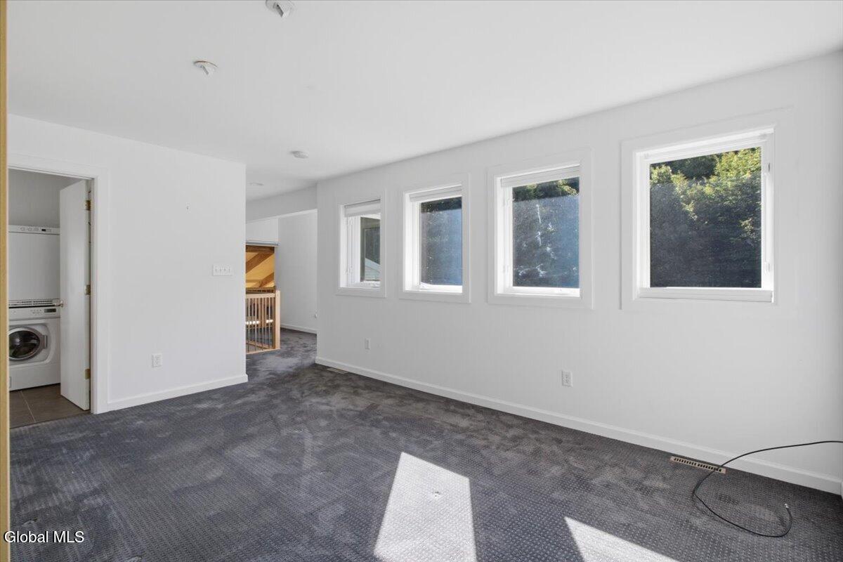 41 Mountain Way Troy NY 12182