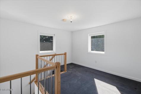 41 Mountain Way Troy NY 12182