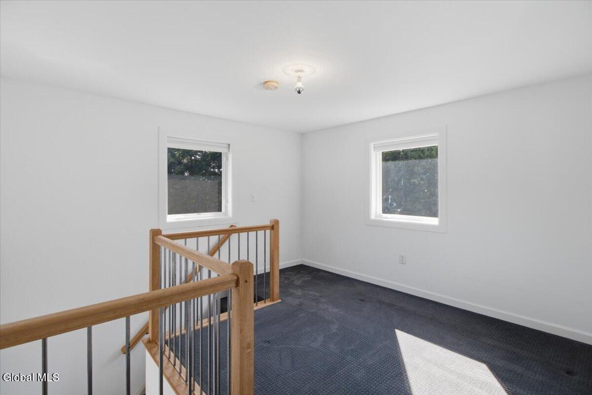 41 Mountain Way Troy NY 12182