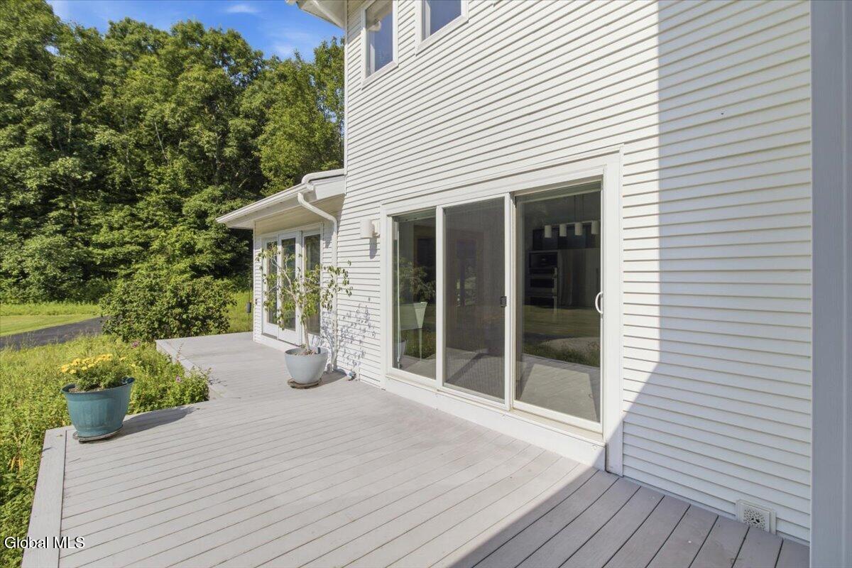 41 Mountain Way Troy NY 12182