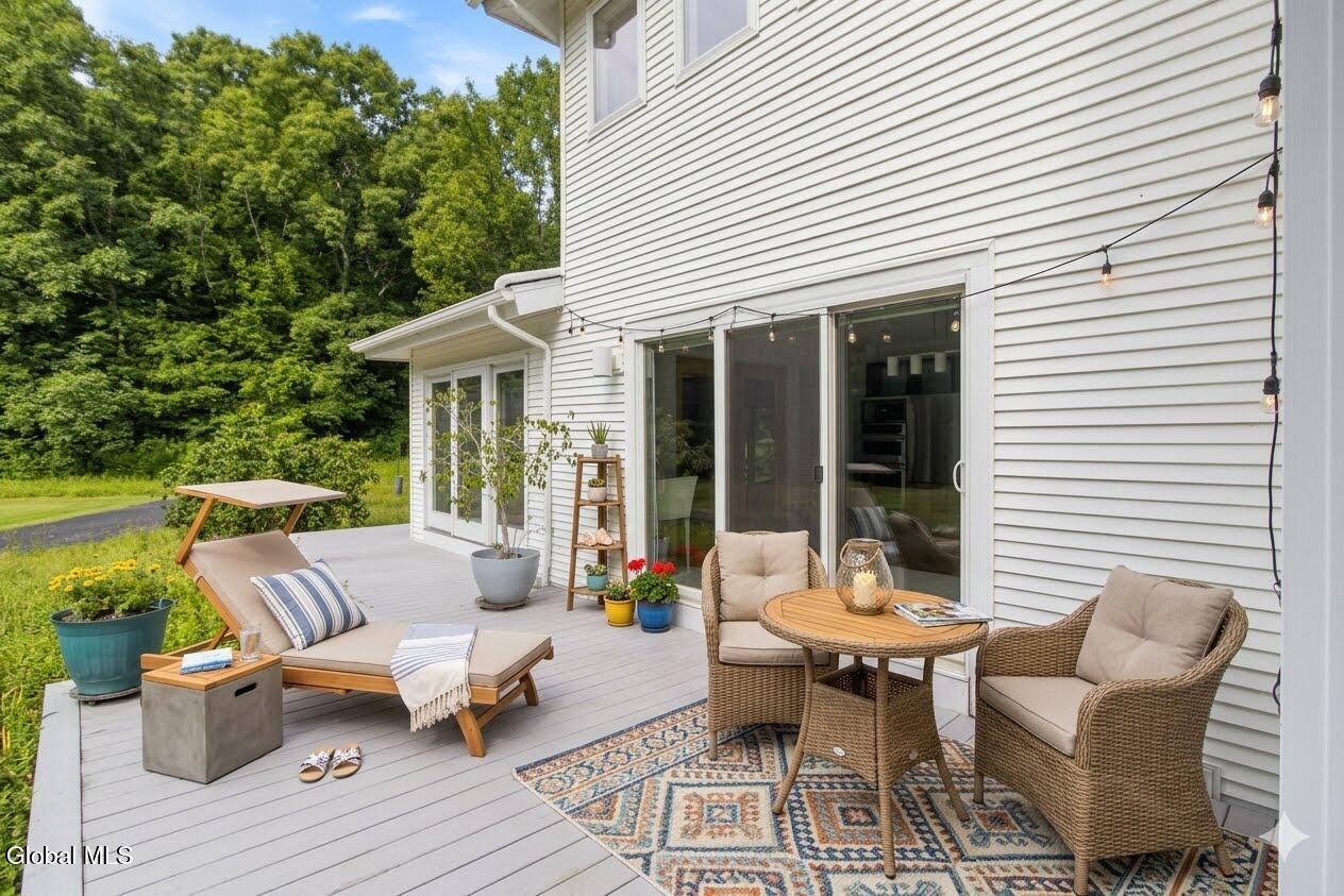 41 Mountain Way Troy NY 12182