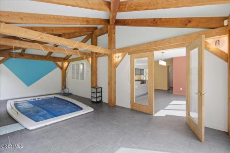 41 Mountain Way Troy NY 12182