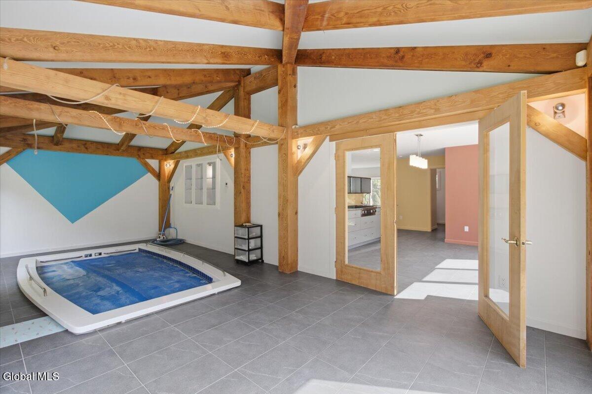 41 Mountain Way Troy NY 12182