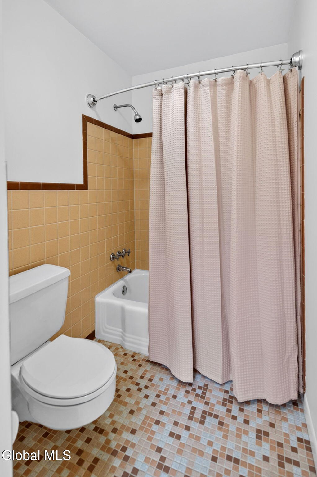 13 Farmingdale Road Latham NY 12110