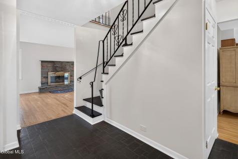 13 Farmingdale Road Latham NY 12110