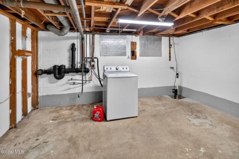 13 Farmingdale Road Latham NY 12110