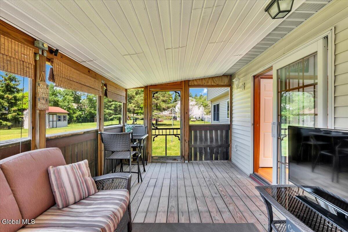 5 Zermatt Drive Wynantskill NY 12198